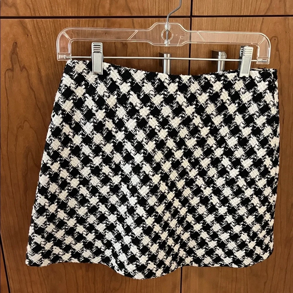 NWT Zara Black and White Checkered A-Line Skirt - Picture 1 of 4